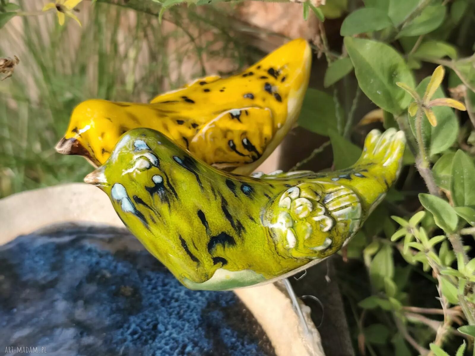 Ręcznie robione ceramiczne poidło ogrodowe z parą ptaszków