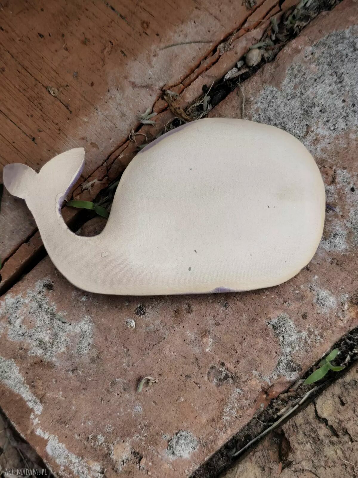 Pojemnik ceramiczny w kształcie delfinka na biżuterię