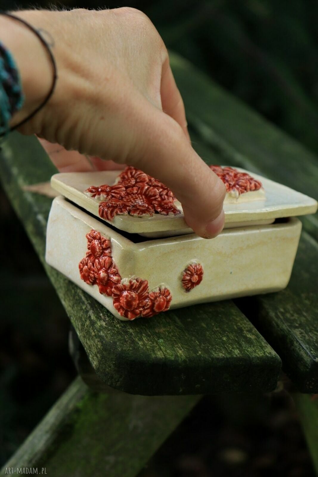 Pojemnik Kwiaty - ceramiczna szkatułka na biżuterię od Enio Art