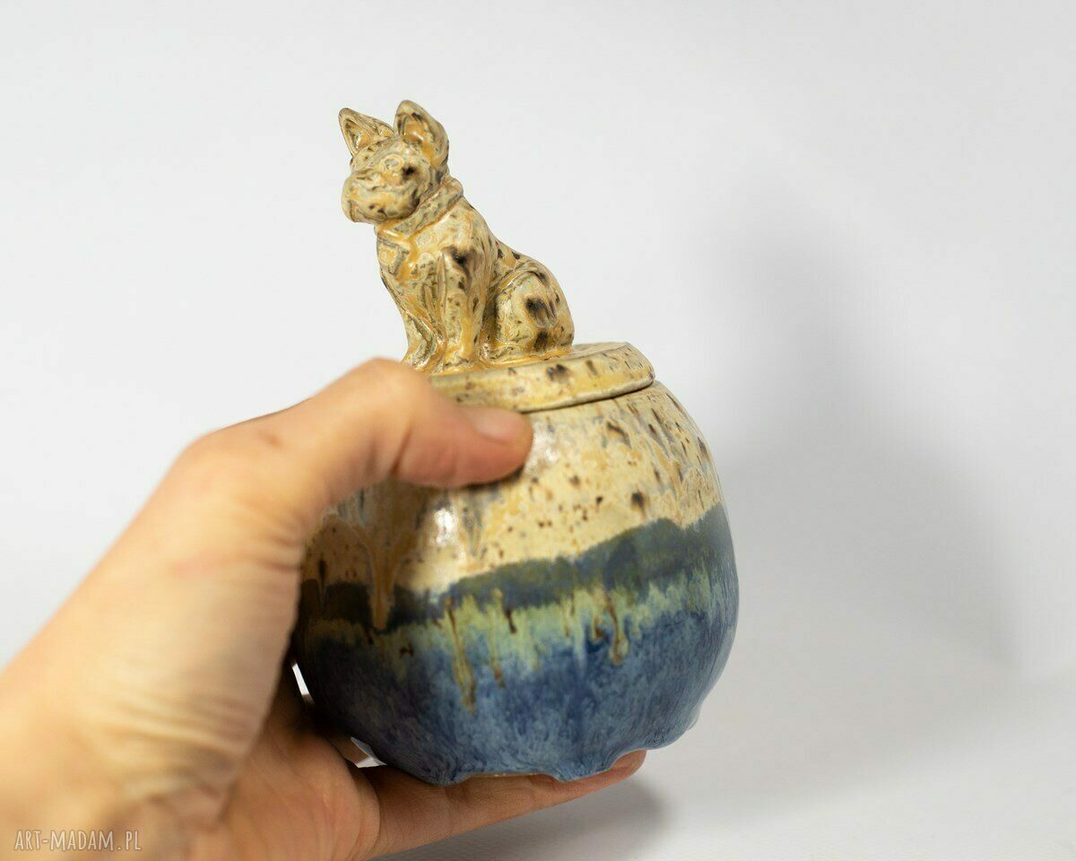Pojemnik na sól lub cukier z buldożkiem - solniczka ceramiczna beż-niebieski