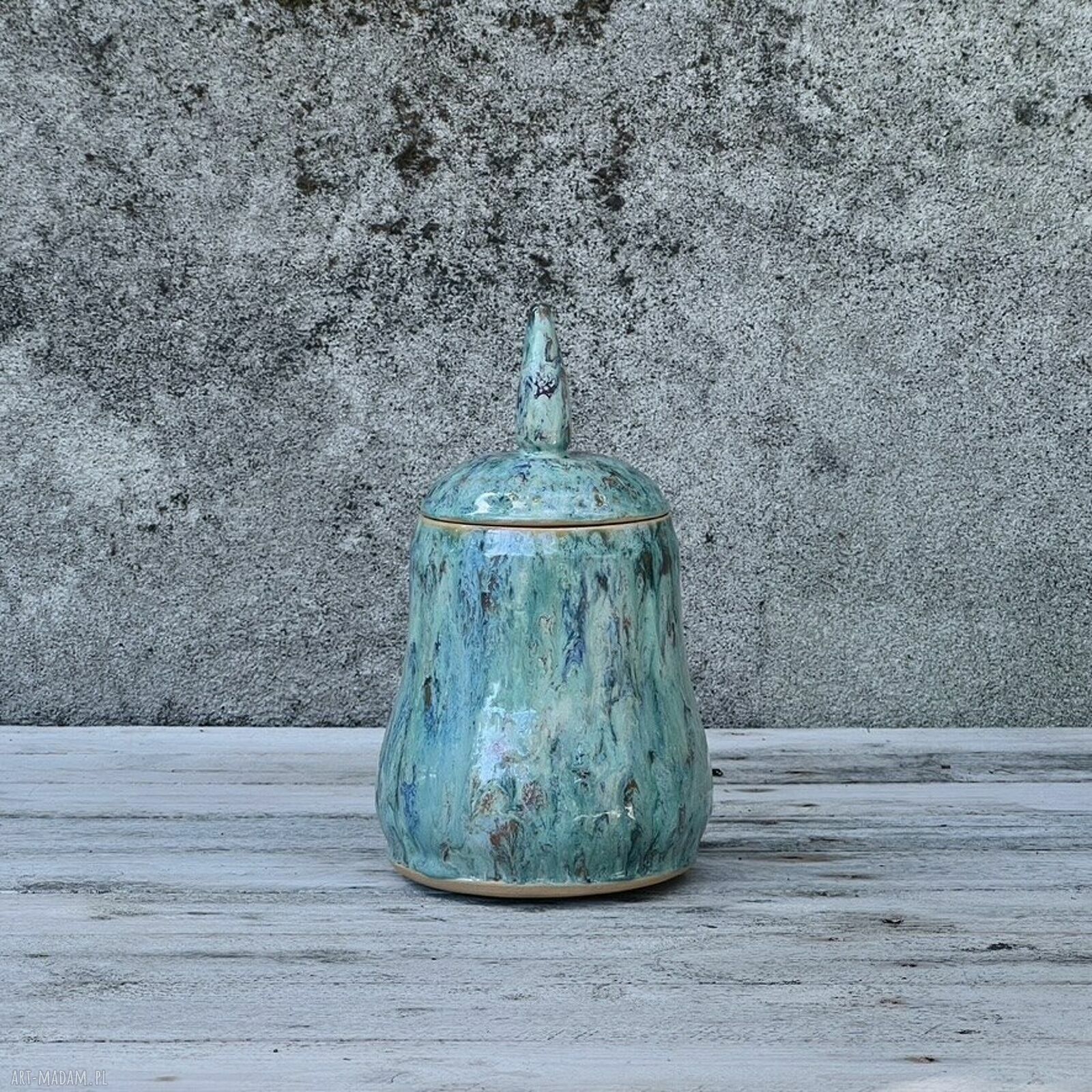 Pojemnik z pokrywką w szałwiowej ceramice - do kuchni i na prezent