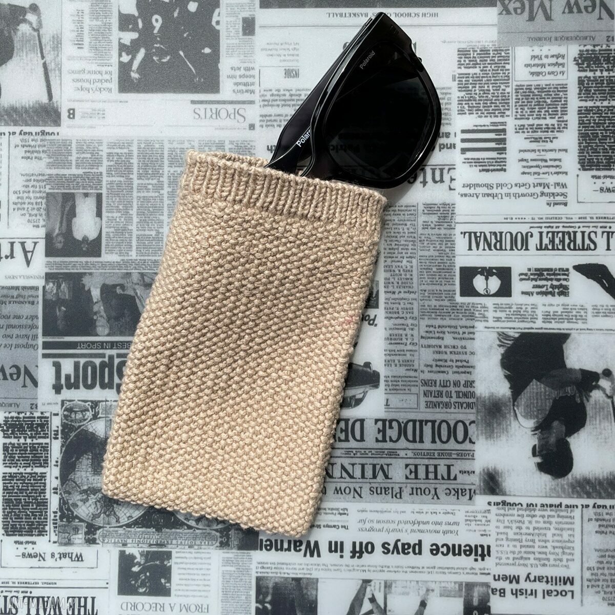 Beżowe etui na okulary lub telefon 10x15 cm ręcznie robione na drutach