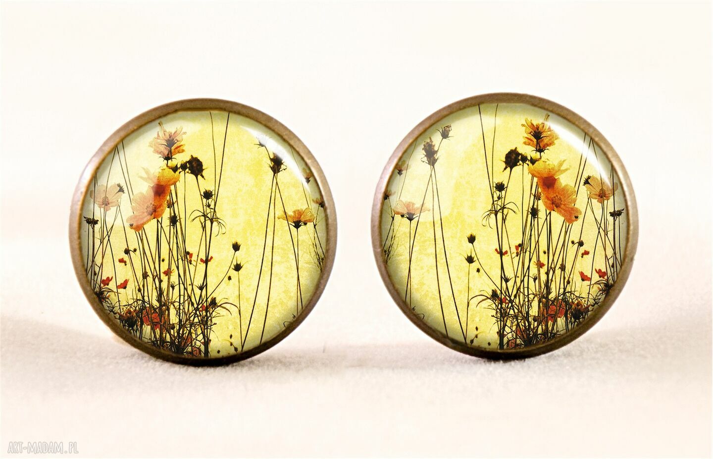 naszyjniki: Polne kwiaty Medalion z łańcuszkiem HandMade