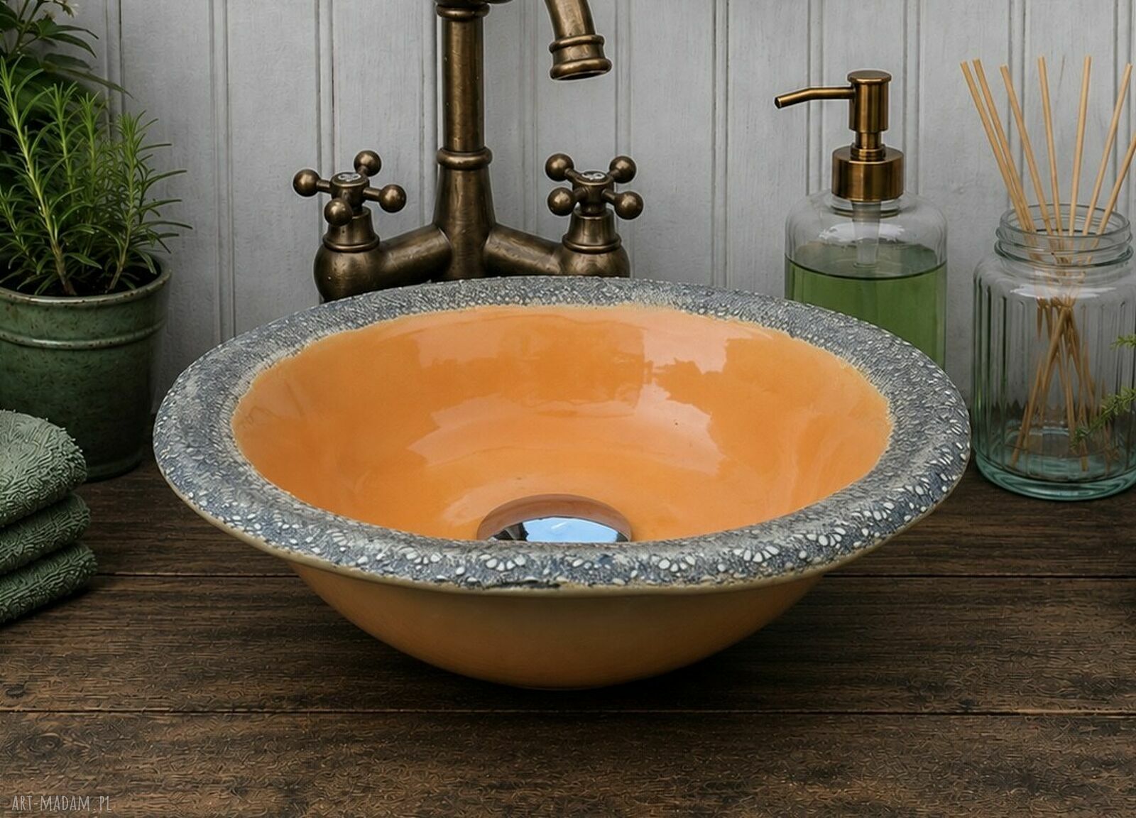 Pomarańczowa umywalka ceramiczna z dekoracyjnym rantem