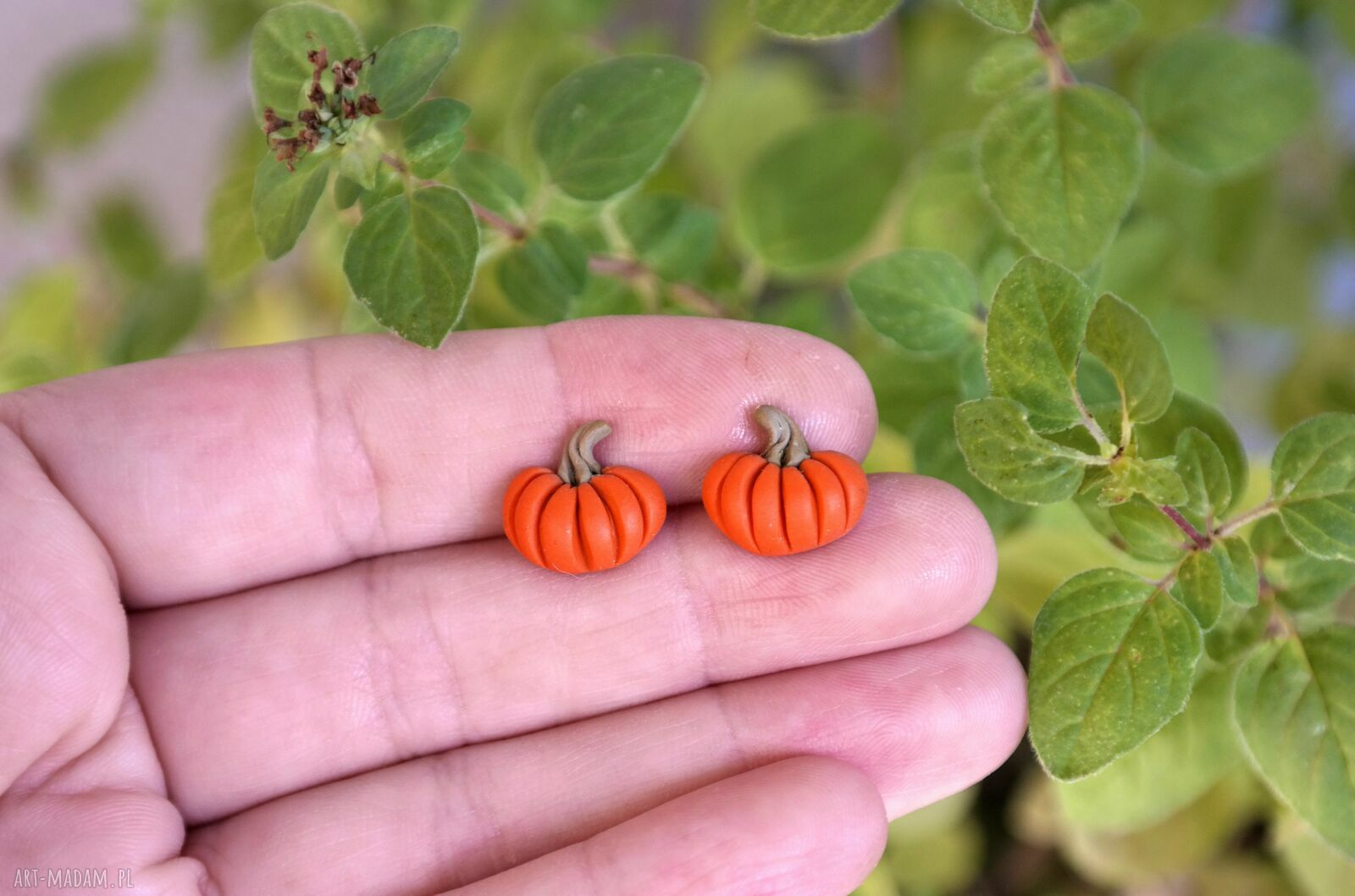 Pomarańczowe dynie - kolczyki wkrętki handmade na jesień i Halloween
