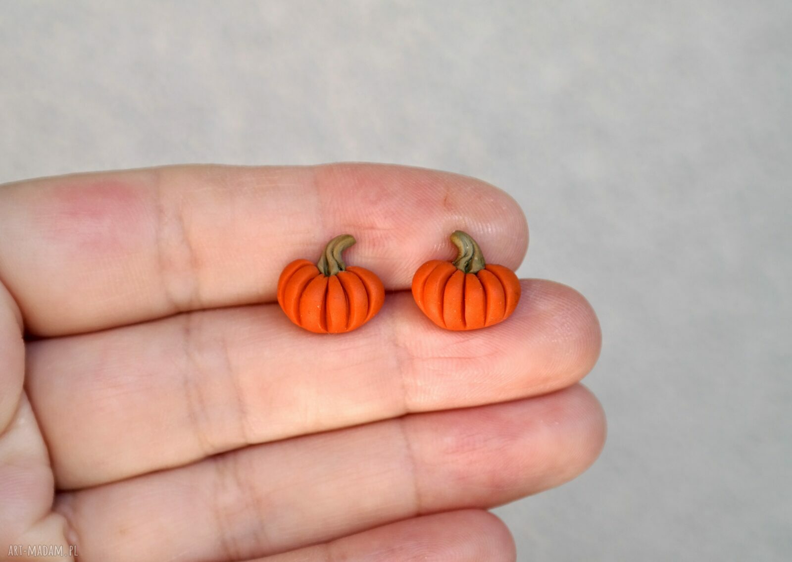Pomarańczowe dynie - kolczyki wkrętki handmade na jesień i Halloween