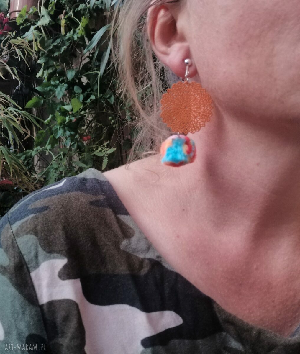 Klipsy pomarańczowe z pomponem boho - etno handmade