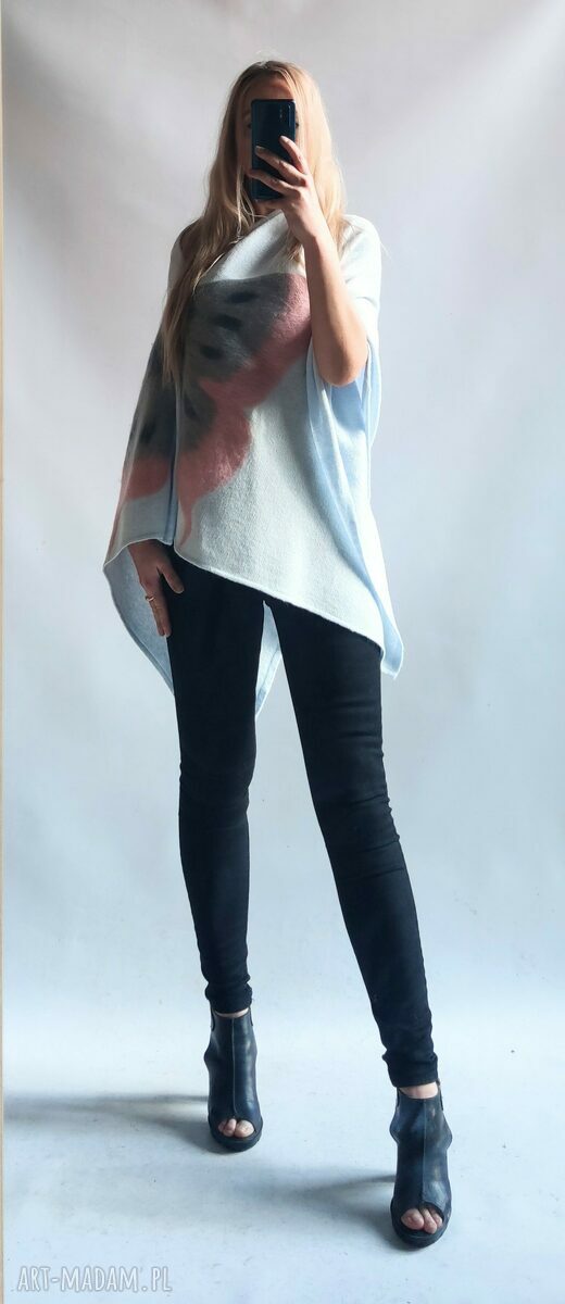 Ponczo filcowane wełną z motylem - oversize narzutka handmade