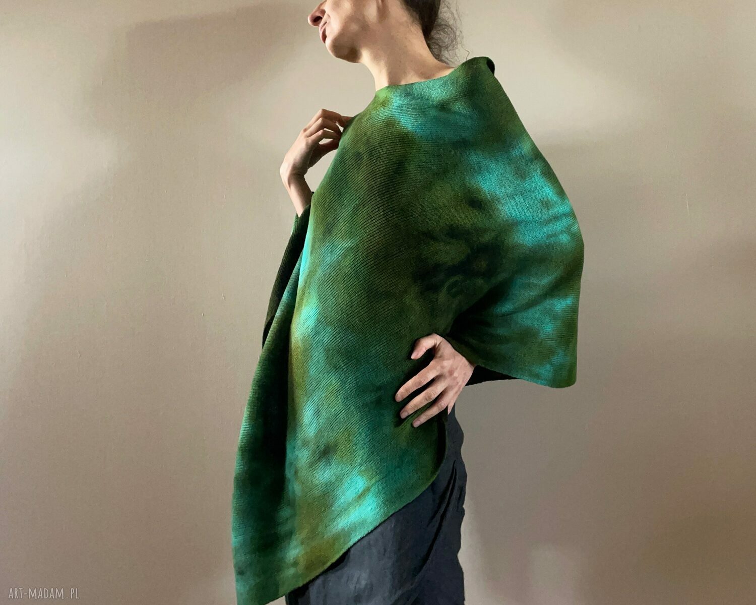 Zielone ponczo z merynosów - narzutka tunika 100% merino