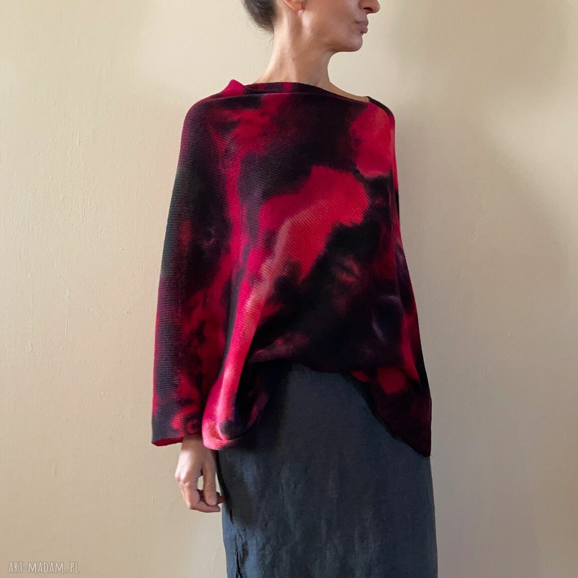 Ponczo z wełny merino red&black - ręcznie barwiona tunika oversize (one size)