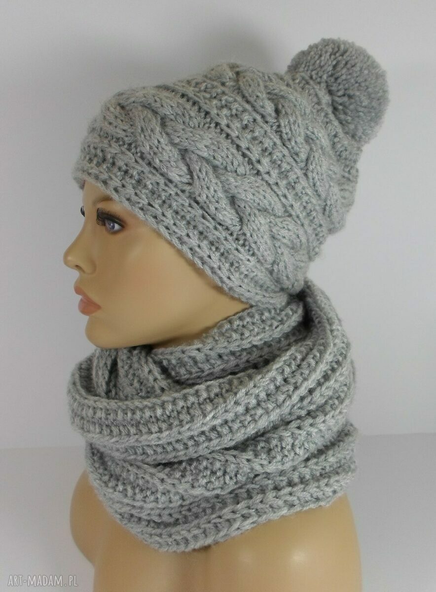 Popielaty komin i czapka z dwoma warkoczami - komplet handmade