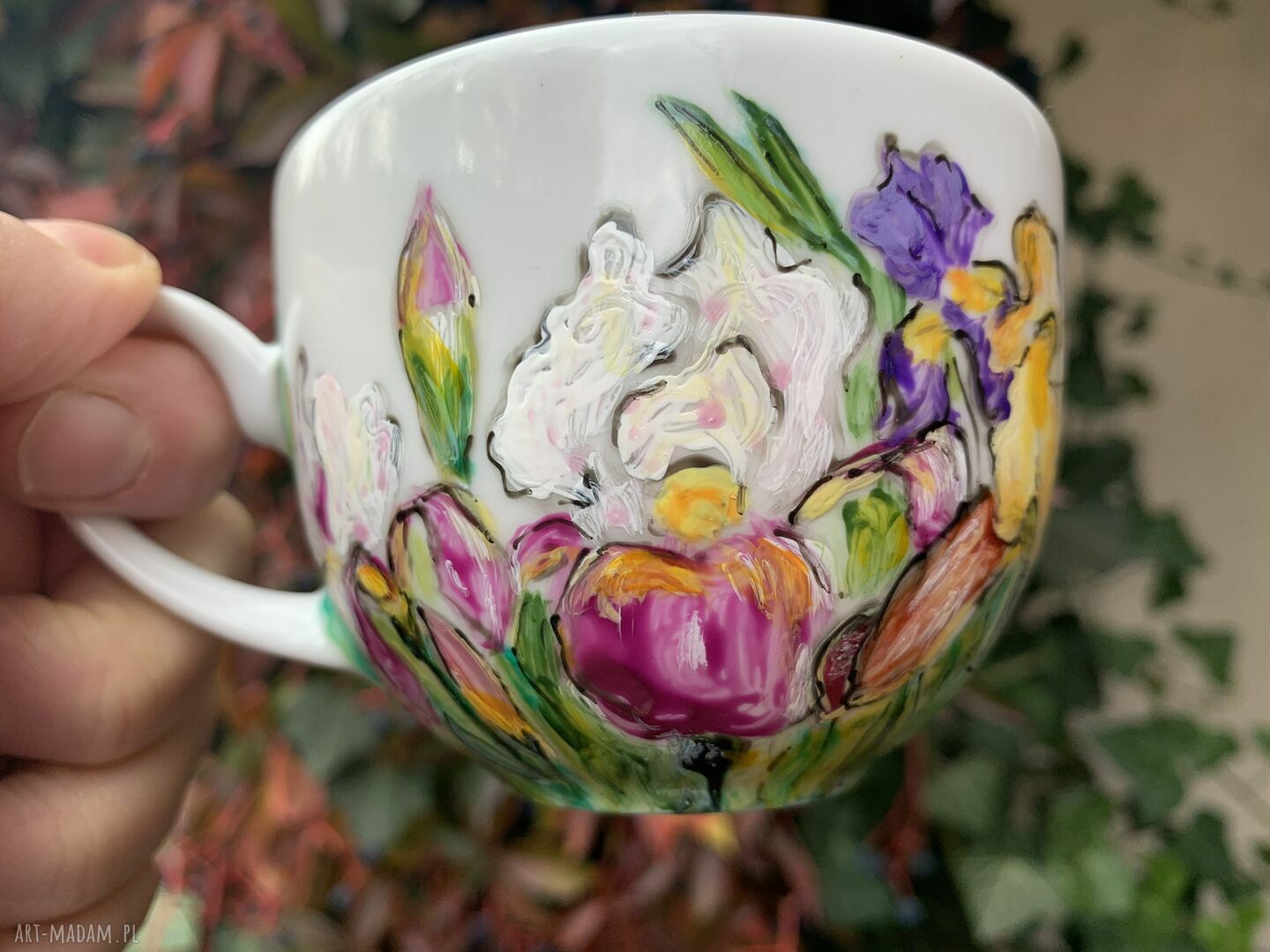 Porcelanowa filiżanka ze spodkiem ręcznie malowana Irysy