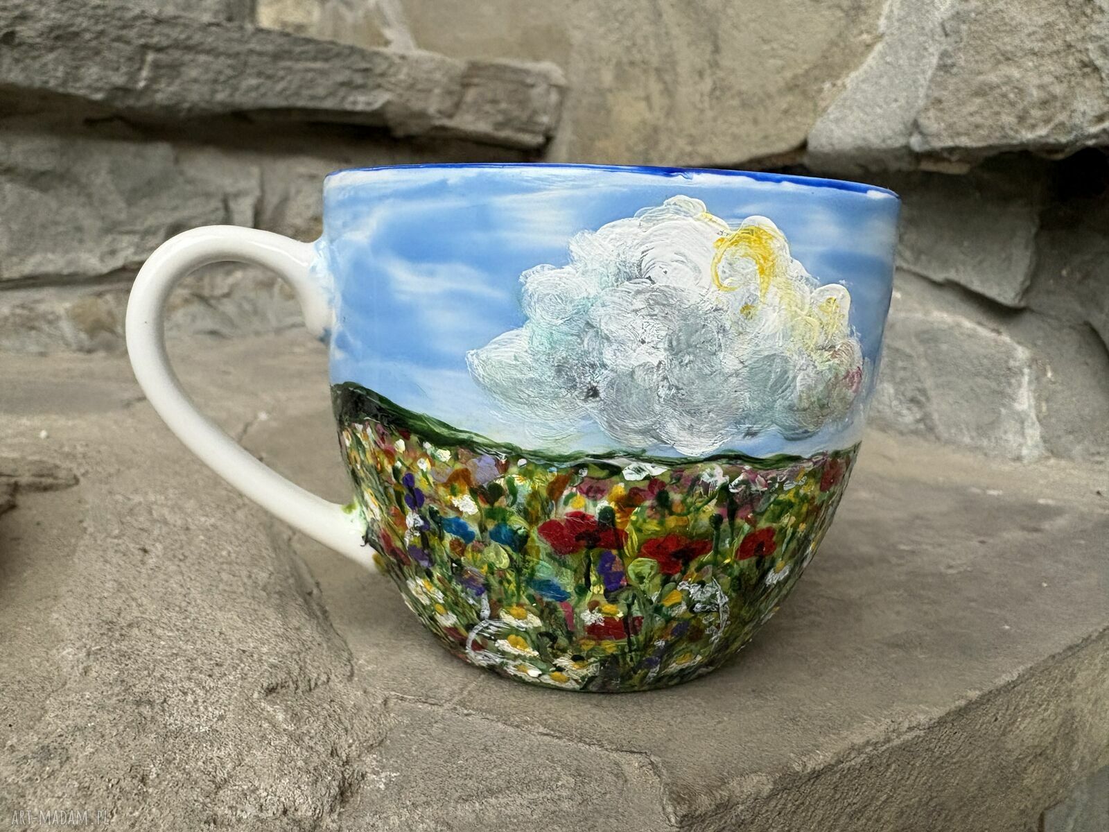 Porcelanowa filiżanka ręcznie malowana Łąka i chmury (250 ml)