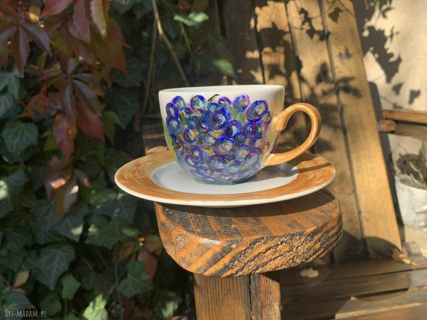 Porcelanowa filiżanka ręcznie malowana - Owoce w złocie (200 ml)