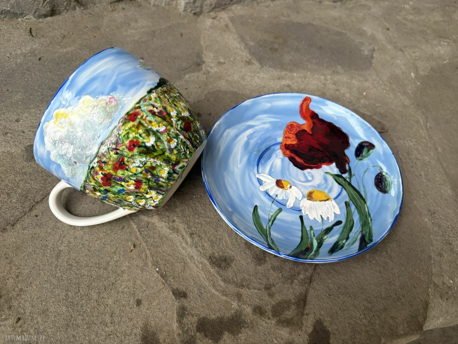 Porcelanowa filiżanka ręcznie malowana Łąka i chmury 250 ml