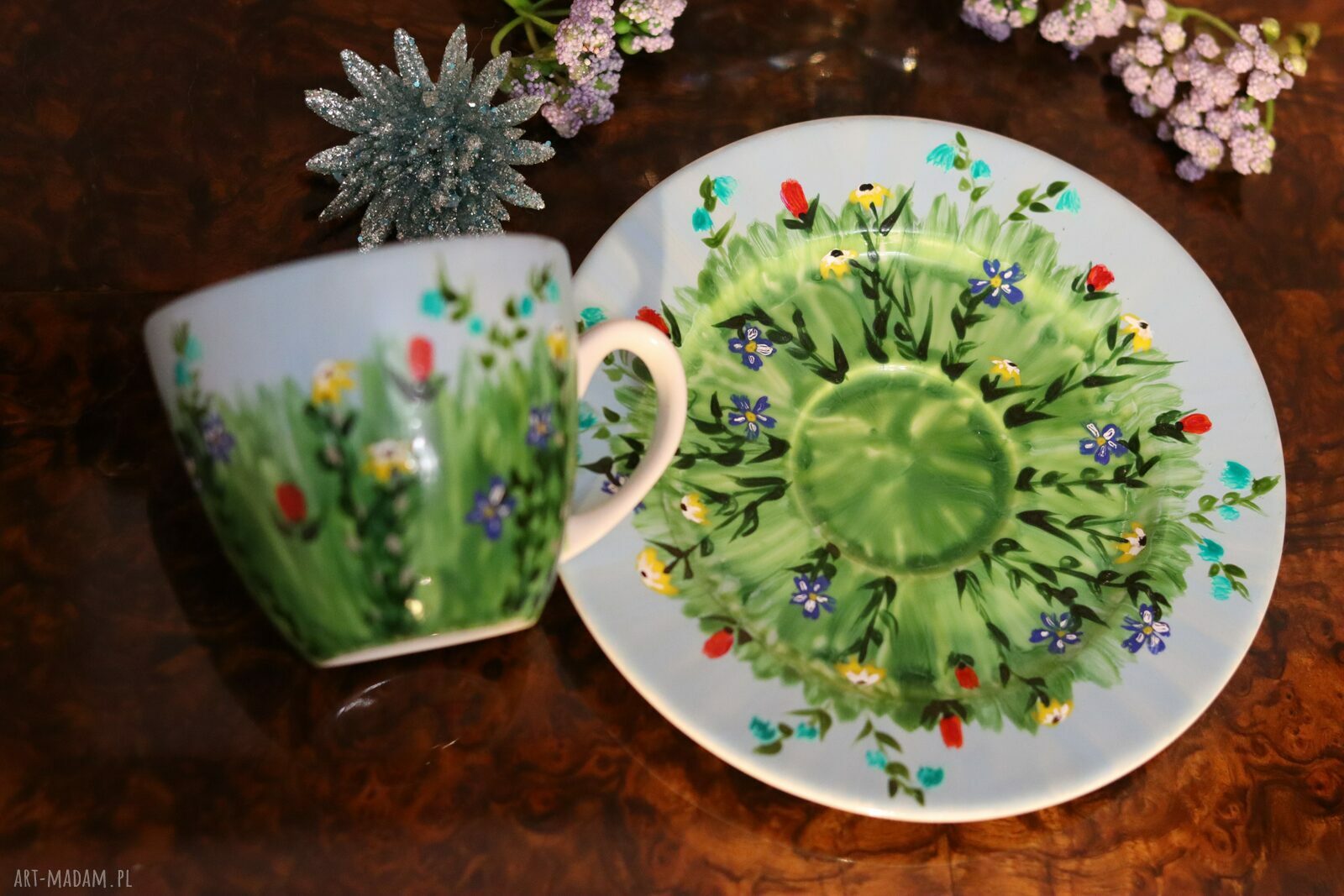 Porcelanowa filiżanka ręcznie malowana „Łąka” z podstawką 200 ml