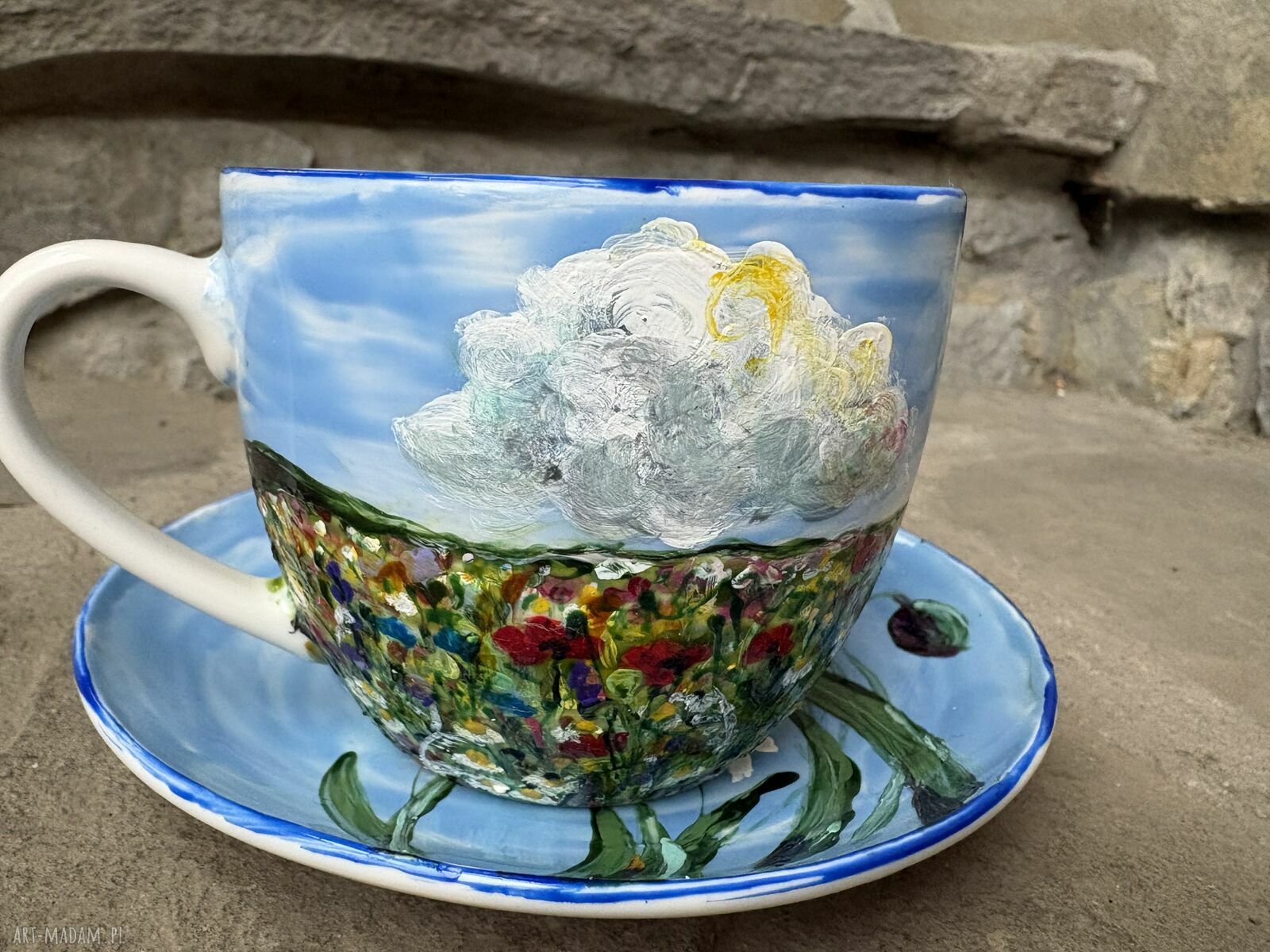 Porcelanowa filiżanka ręcznie malowana Łąka i chmury (250 ml)