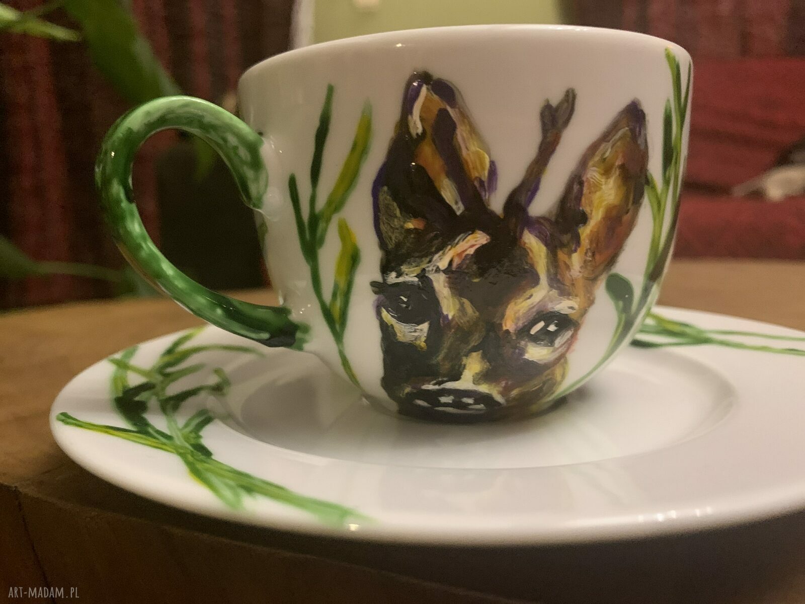 Porcelanowa filiżanka ze spodkiem Sarny