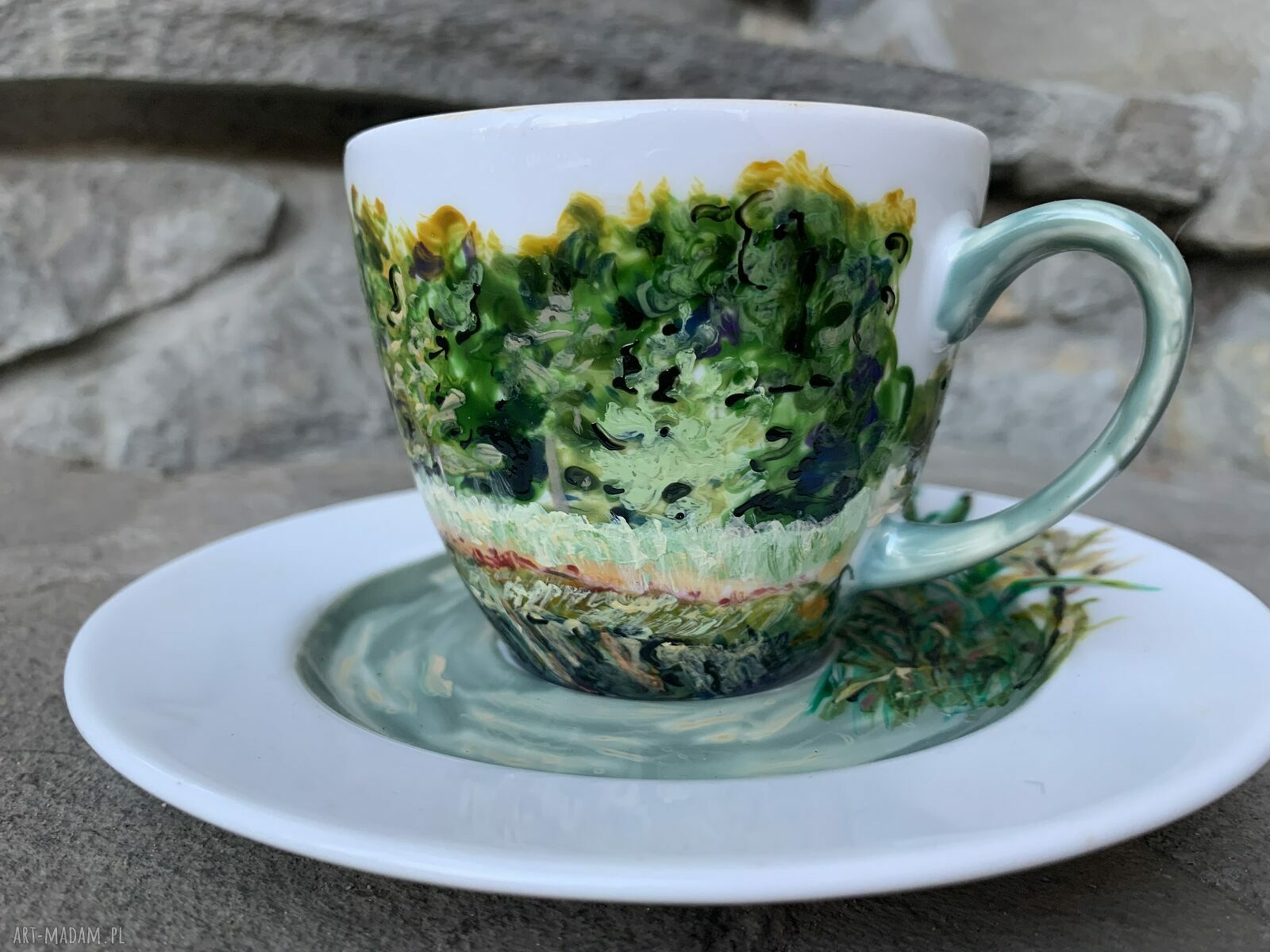 Porcelanowa filiżanka ze spodkiem ręcznie malowana - Leśny pejzaż