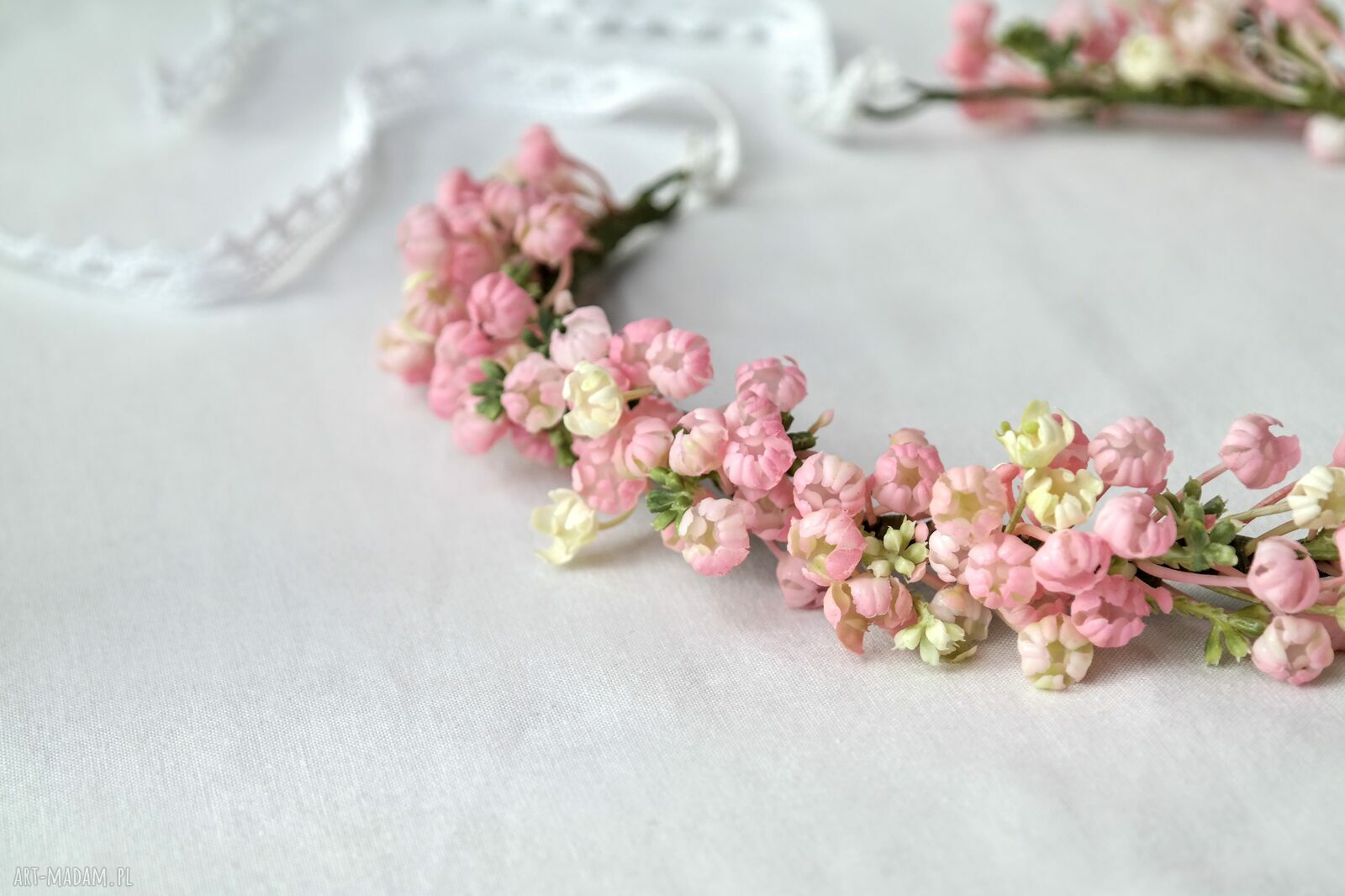 Delikatny, romantyczny wianek handmade na głowę - Porcelanowa łąka