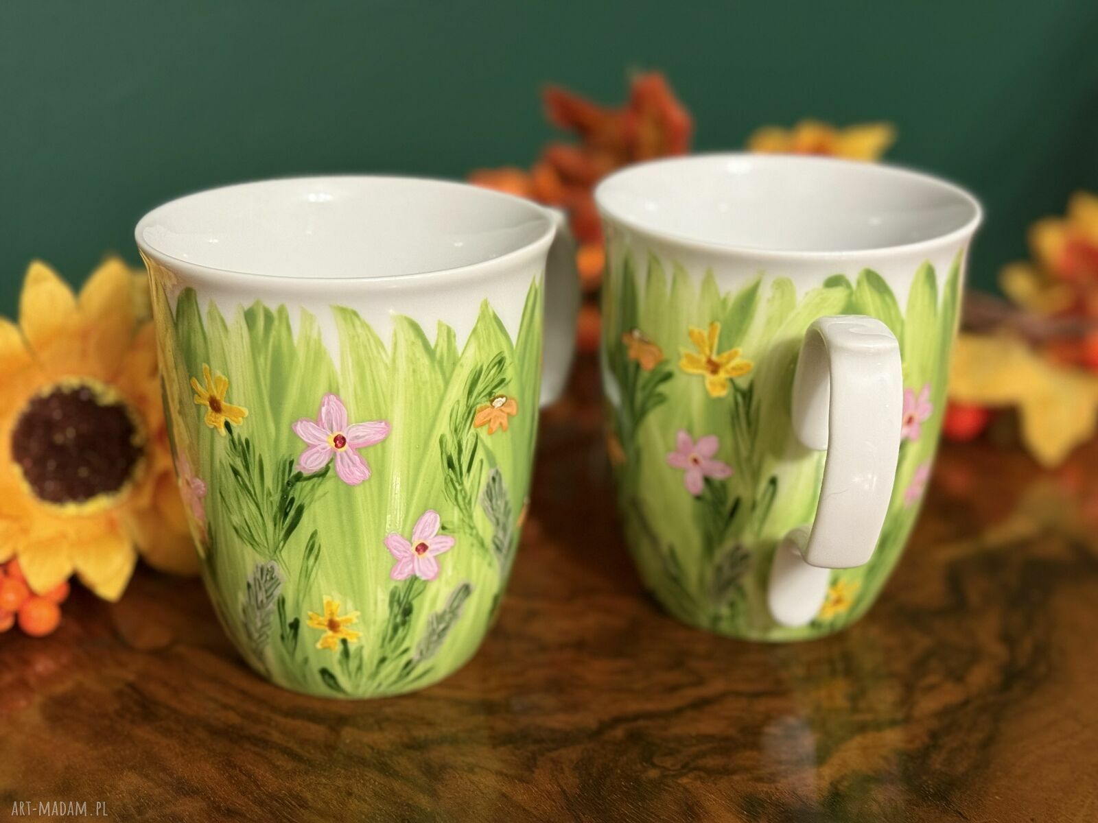 Zestaw 2 ręcznie malowanych kubków porcelanowych „Łąka”
