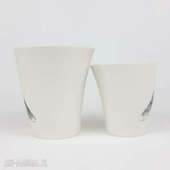 Porcelanowy kubek do herbaty - bez ucha, 320 ml, ręcznie zdobiony
