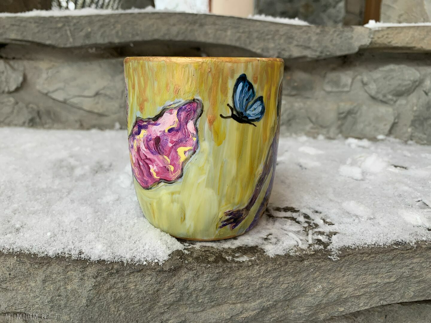 Porcelanowy kubek ręcznie malowany "Tancerki w motylach" (350 ml)