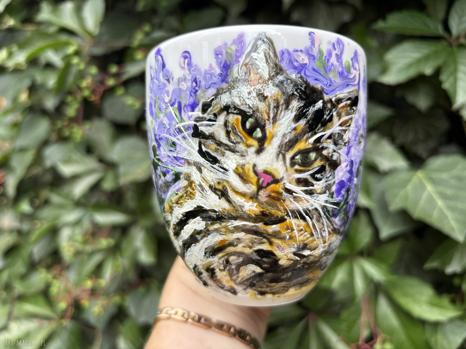 Porcelanowy kubek ręcznie malowany Kot w kocimiętce