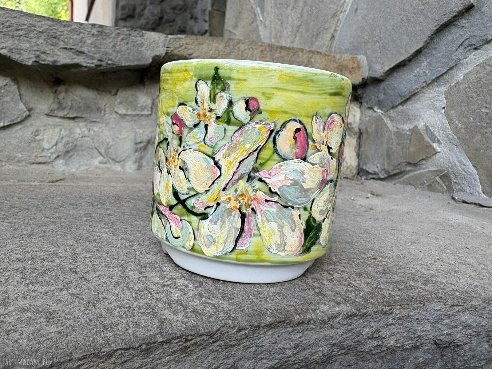 Porcelanowy kubek ręcznie malowany „Kwitnąca jabłoń” 250 ml