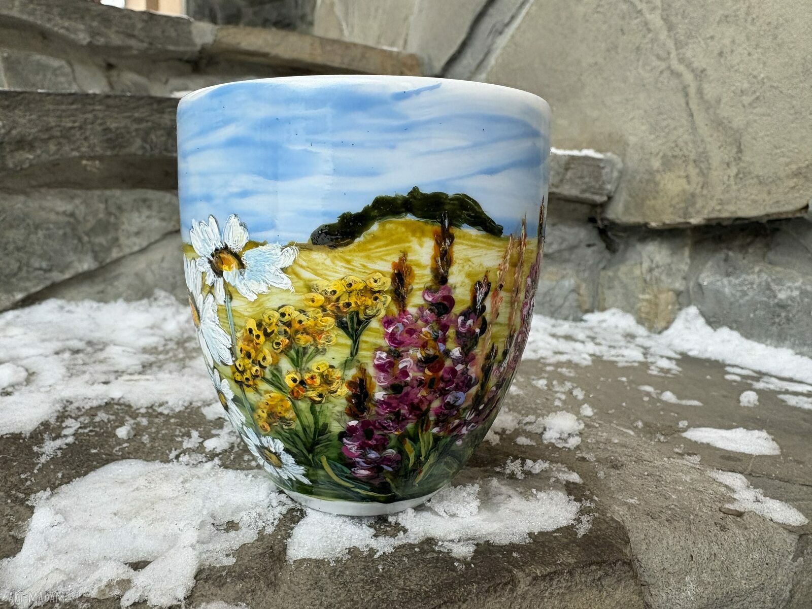 Porcelanowy kubek ręcznie malowany Polne kwiaty (300 ml)