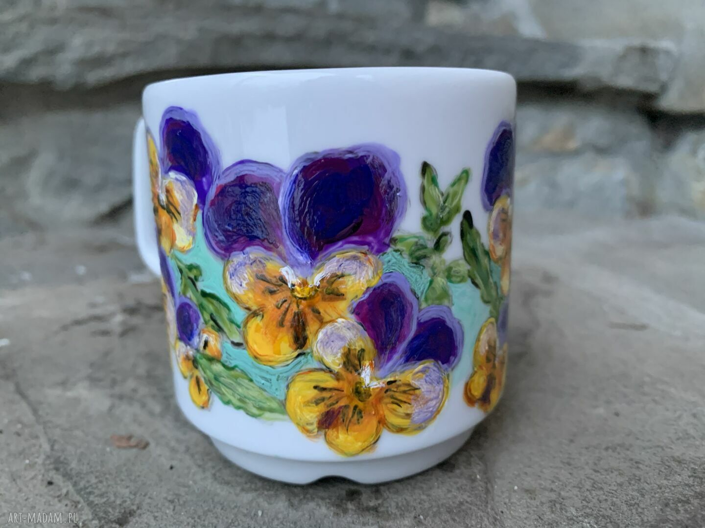Porcelanowy kubek ręcznie malowany Bratki 2