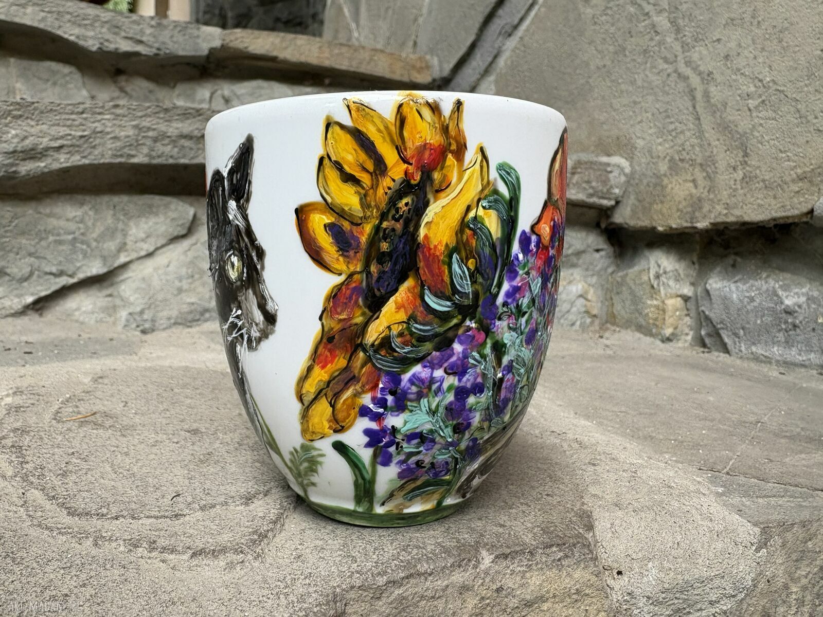 Porcelanowy kubek ręcznie malowany Koty i kwiaty (300 ml)