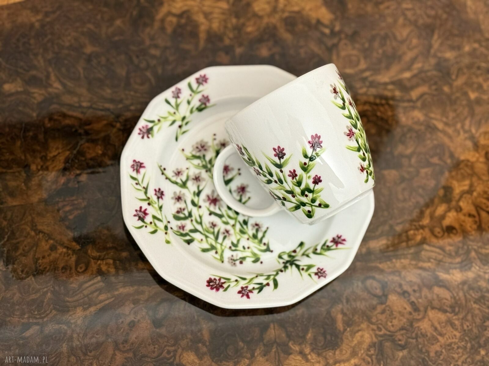 Porcelanowy talerzyk deserowy i filiżanka 250 ml w ręcznie malowane kwiaty - dla Ciebie