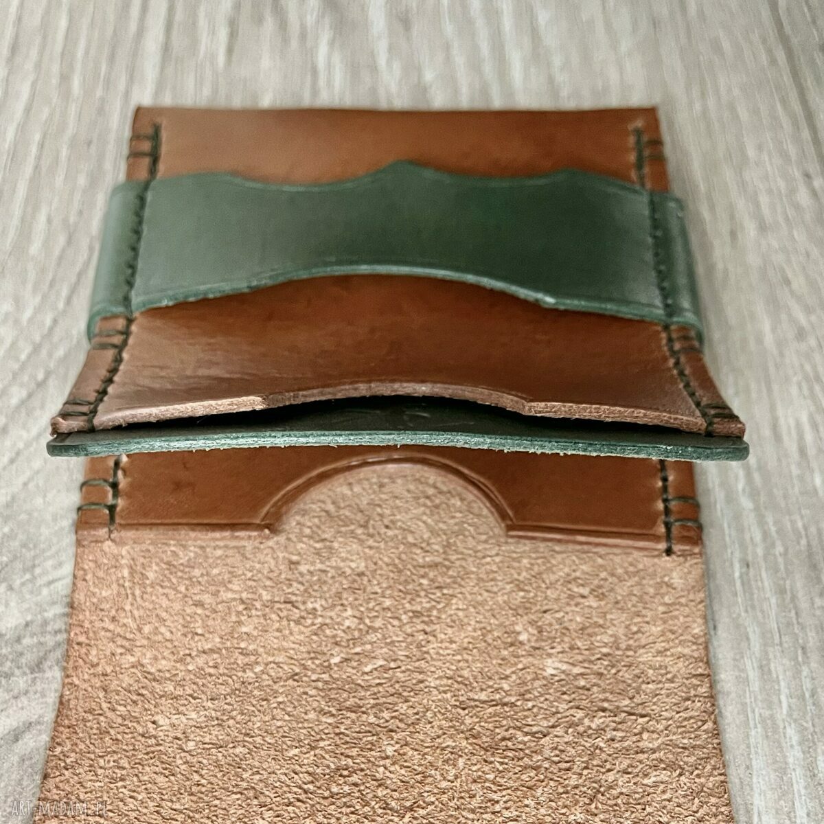 portfele: Portfel brązowo zielony na karty wykonany ze skóry ręcznie uszyty. Handmade