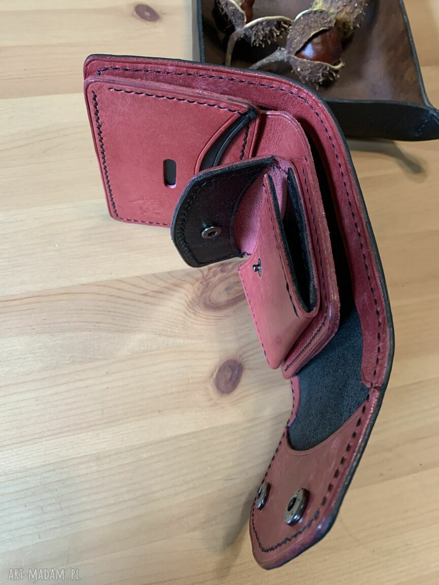 portfele: Portfel czarno czerwony na bilon ze skóry ręcznie uszyty. Handmade