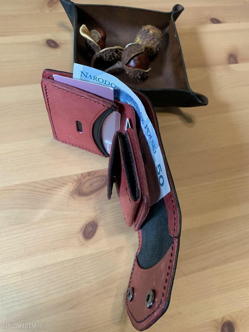 portfele: Portfel czarno czerwony na bilon ze skóry ręcznie uszyty. Handmade