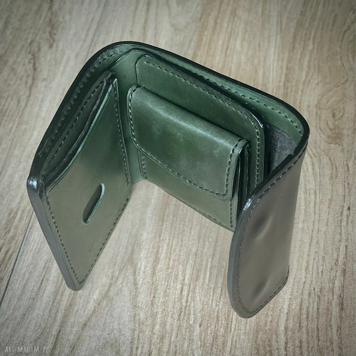 portfele: Portfel czarno zielony ze skóry ręcznie uszyty na bilon. Handmade