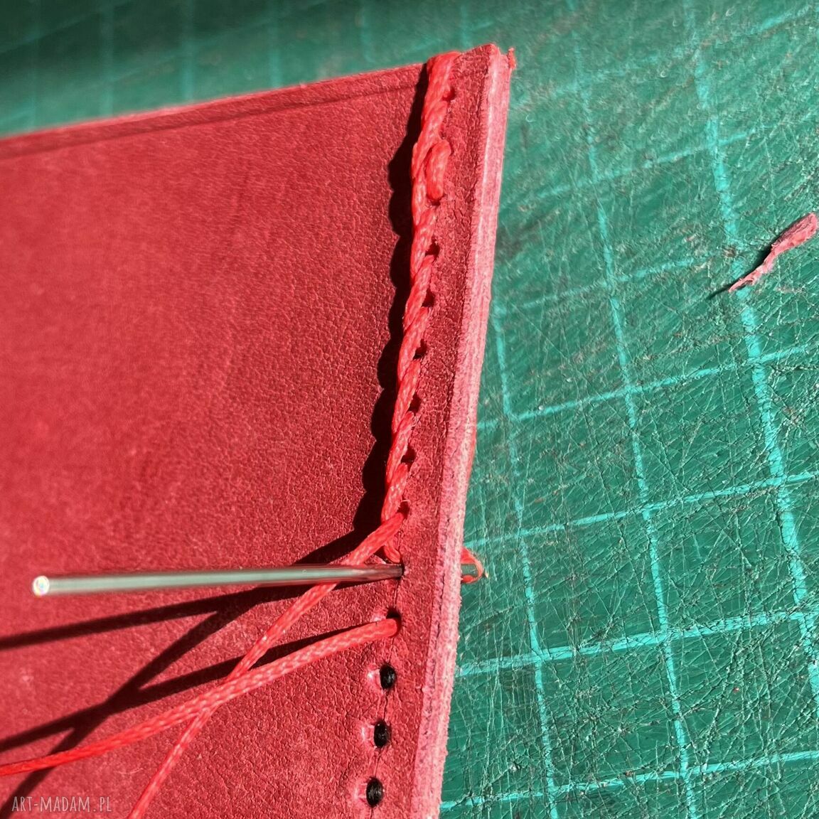 portfele: Portfel damski czerwony wykonany ze skóry na bilon ręcznie uszyty. hand made