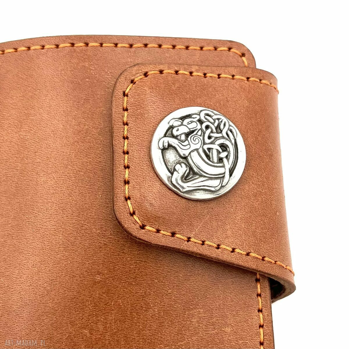 portfele: Jasno brązowy portfel skórzany z ozdobnym „Concho” ręcznie uszyty. HandMade