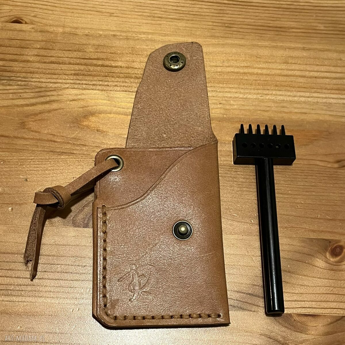 portfele: Mały portfel skórzany brązowy ręcznie uszyty na karty. Autorskie