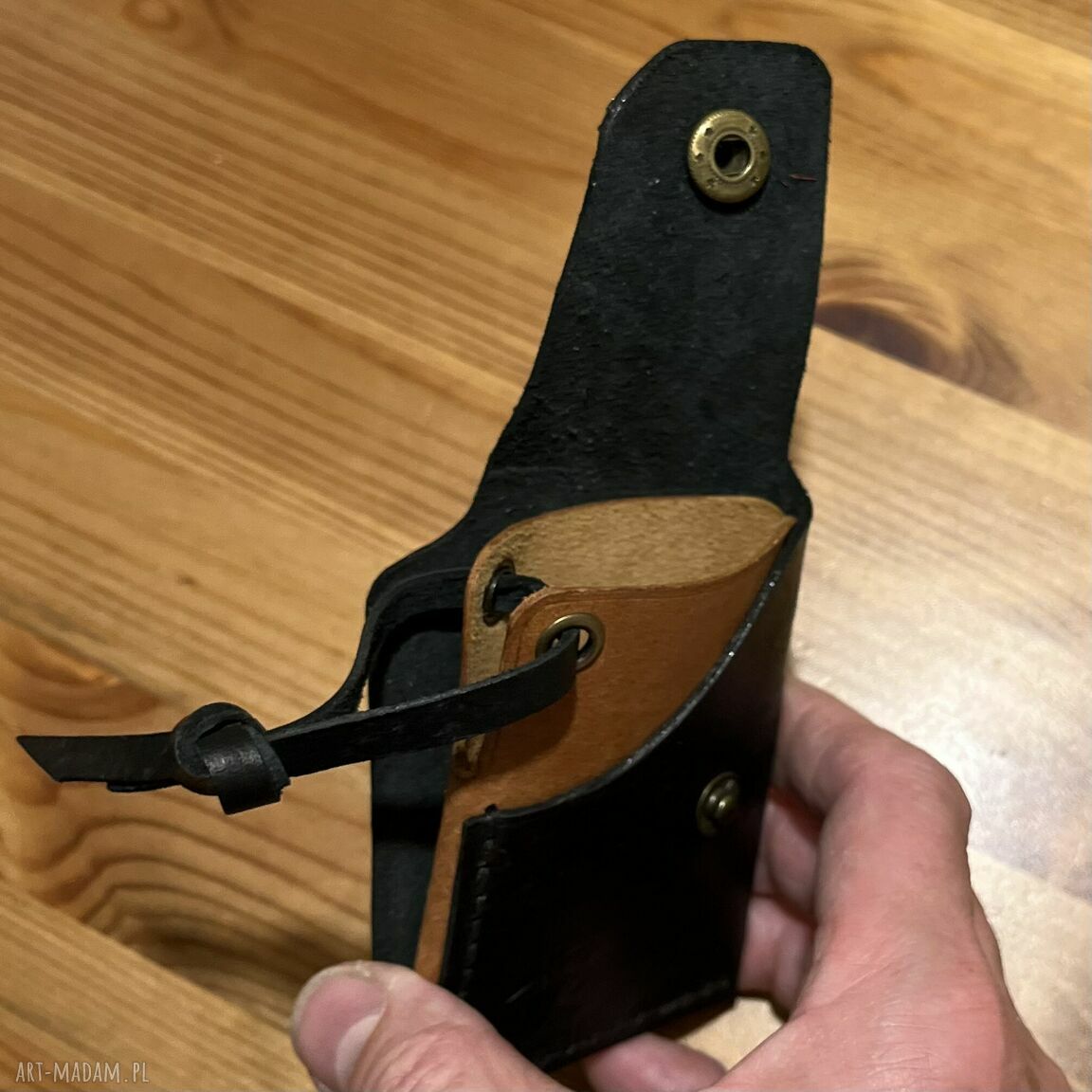 portfele: Mały portfel skórzany czarno brązowy ręcznie uszyty na karty. Autorskie