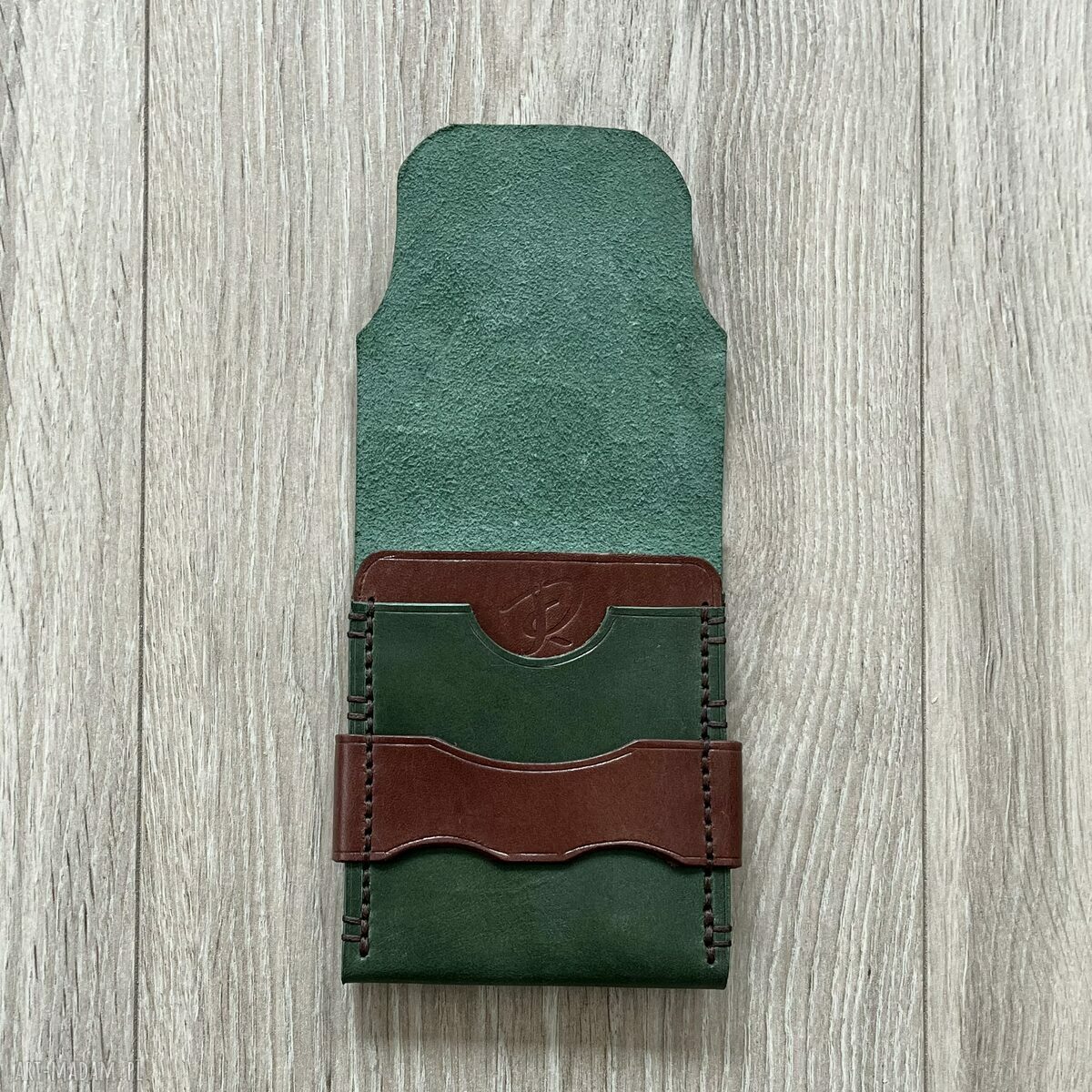 portfele: Portfel zielono brązowy ze skóry ręcznie uszyty. handmade