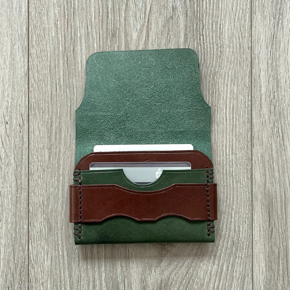 portfele: Portfel zielony ze skóry ręcznie uszyty. handmade