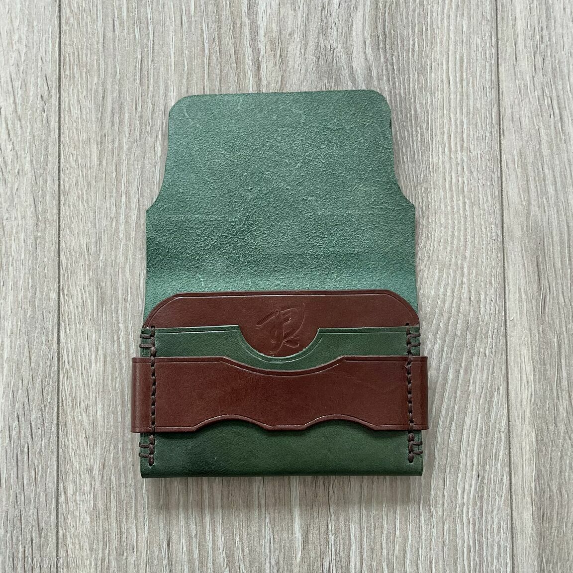 portfele: Portfel zielony ze skóry ręcznie uszyty. handmade