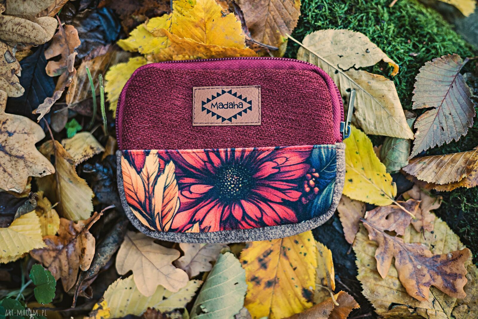 Mały portfelik damski handmade patchwork z tkaniny z odzysku