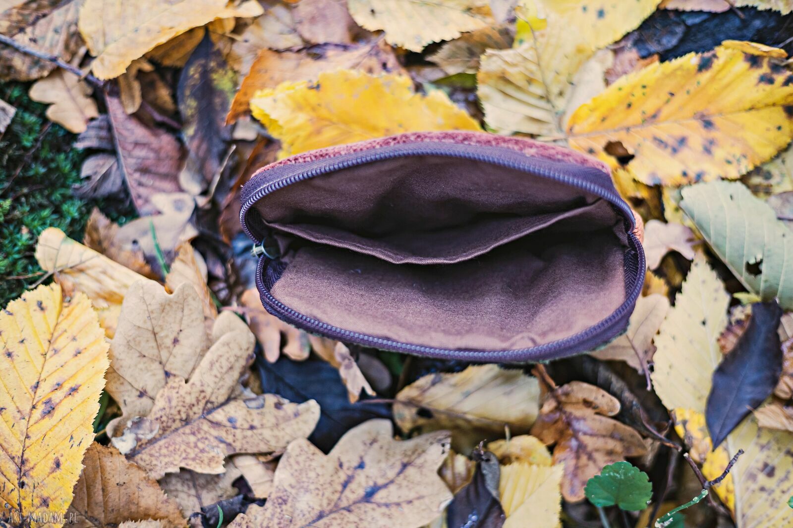 Mały portfelik damski handmade patchwork z tkaniny z odzysku
