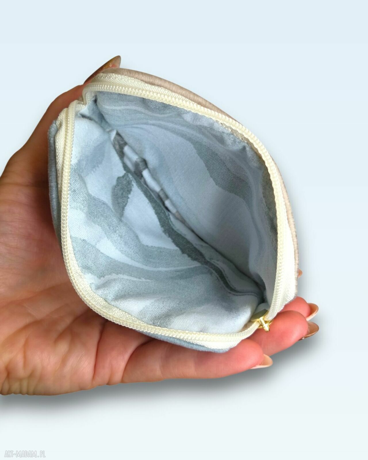 Mały portfelik damski z materiałów z upcyklingu - pustynne niebo
