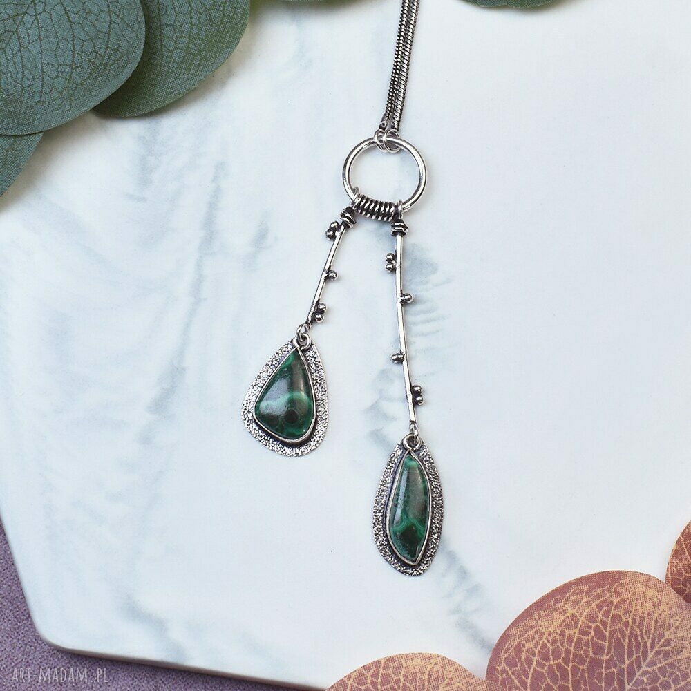Posrebrzany wisiorek z malachitem - elegancka biżuteria handmade
