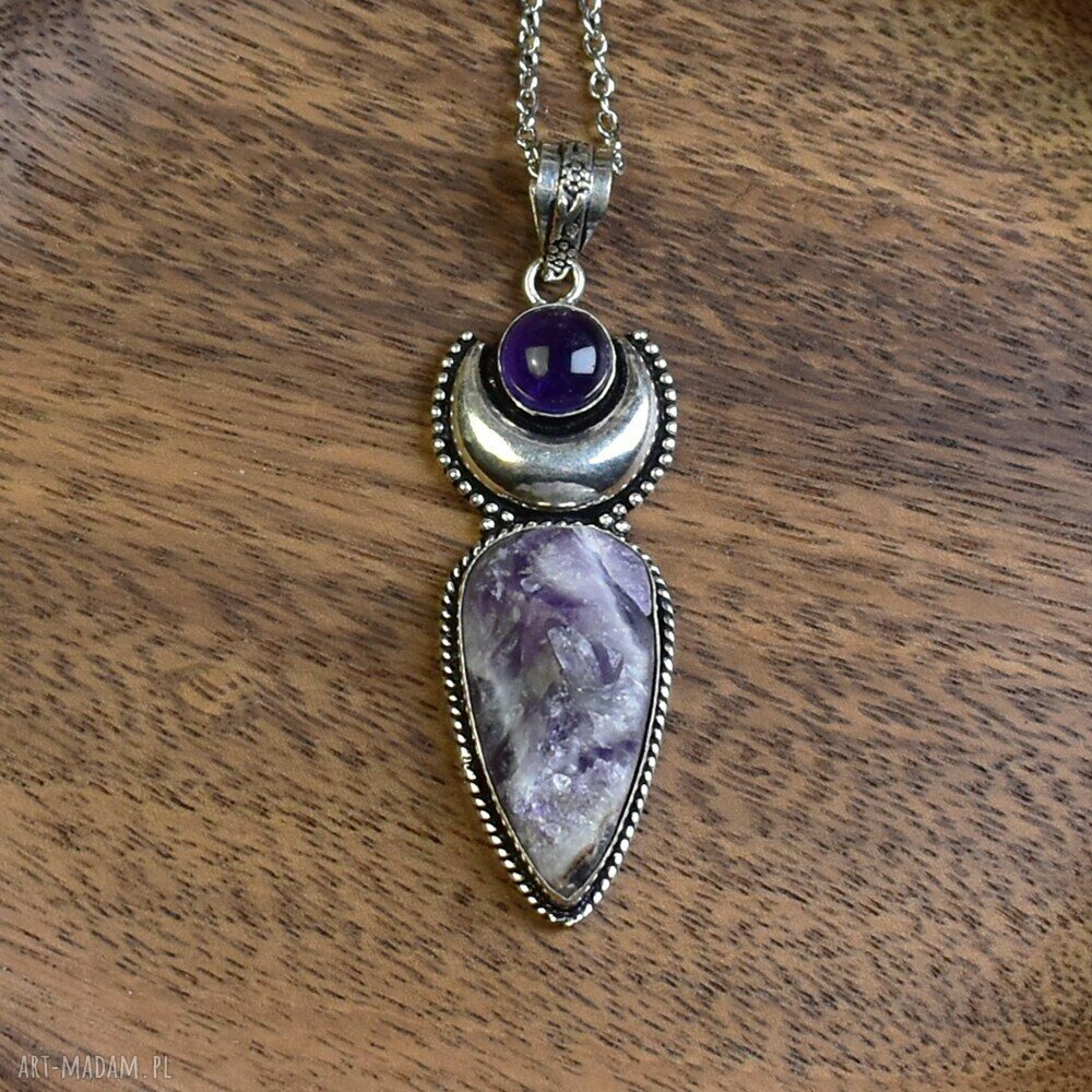 Posrebrzany wisiorek z surowym ametystem - amulet na łańcuszku