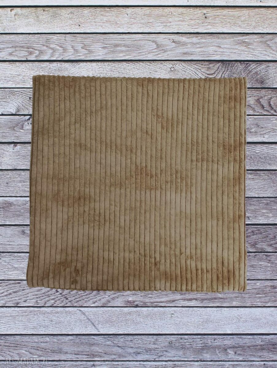 Poszewka dekoracyjna „Owczarek” 45x45 - żakardowy motyw psa